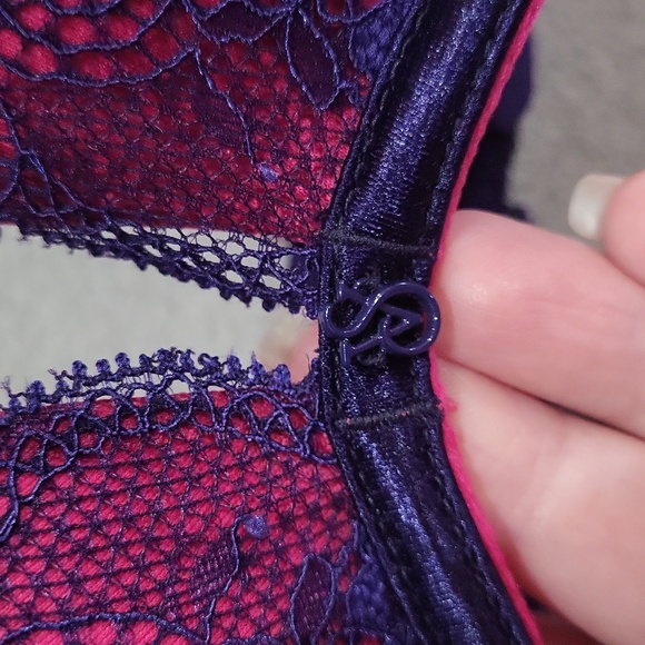 Victoria's Secret Sexy Little Things Bra - Picture 4 of 16